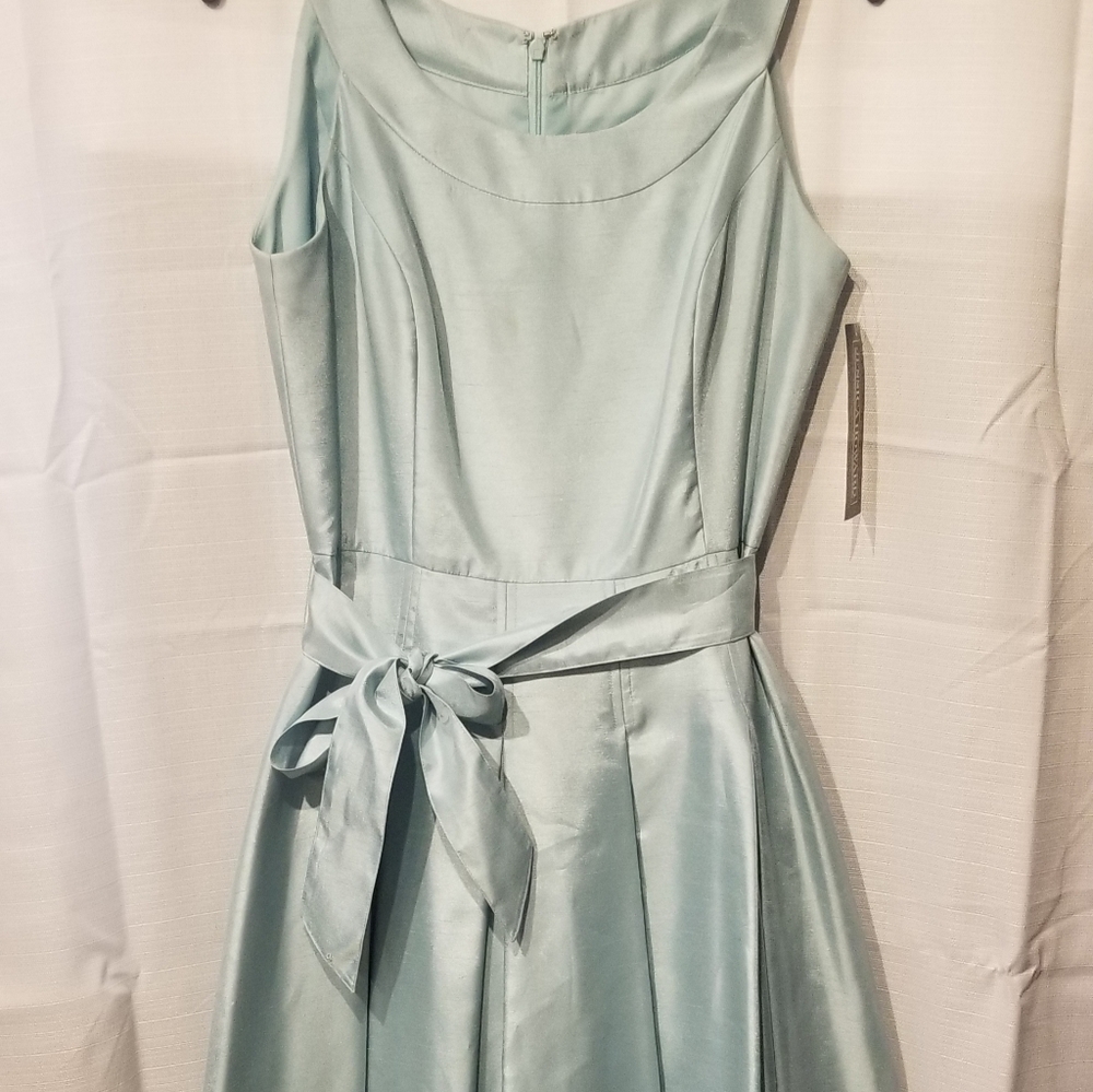 Jessica Howard dress